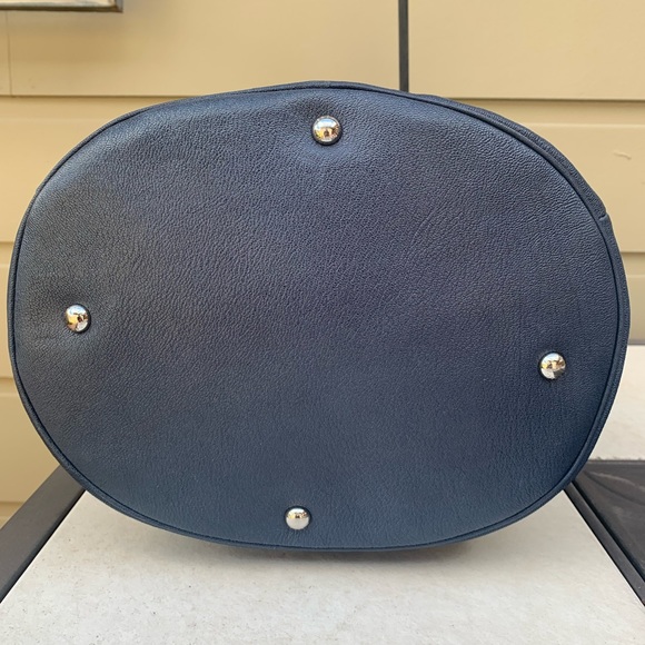 Michael Kors Kingbury Purse - Picture 13 of 13